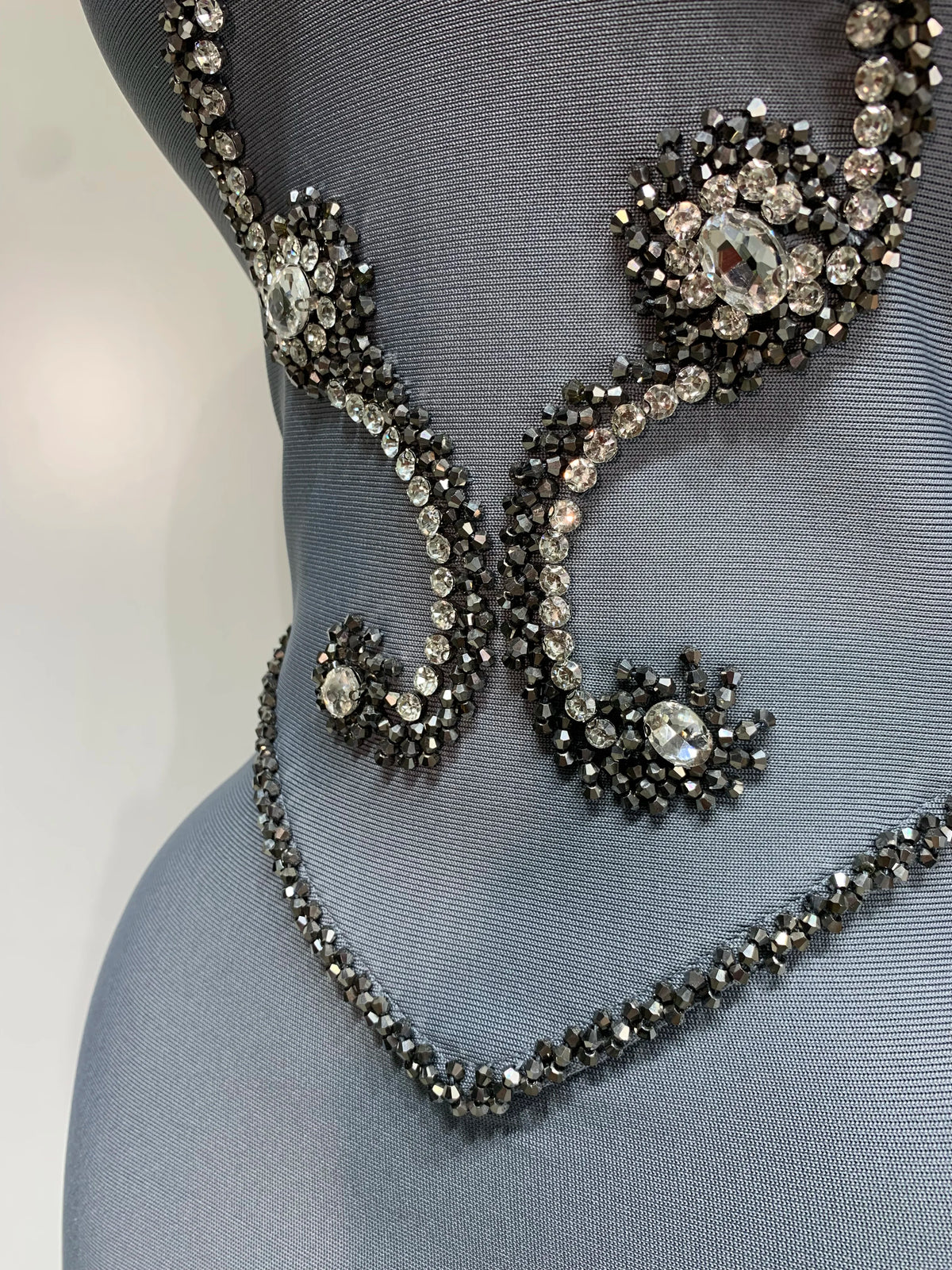 High Quality Strapless Beading with Necklace Bandage Dress Celebrity Elegant Evening Party Fancy Club Birthday Dresses