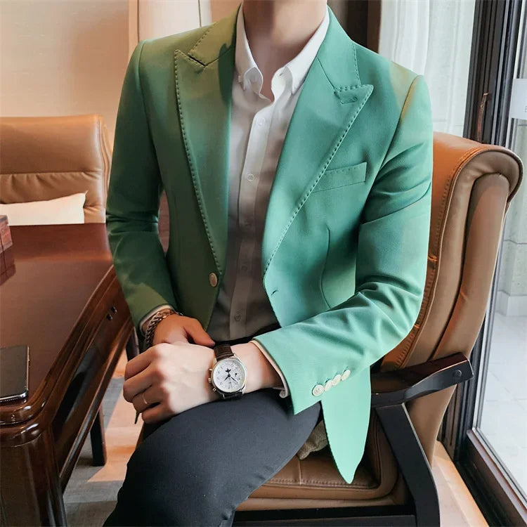 Chaqueta informal verde de dos botones con solapa y corte entallado para hombre