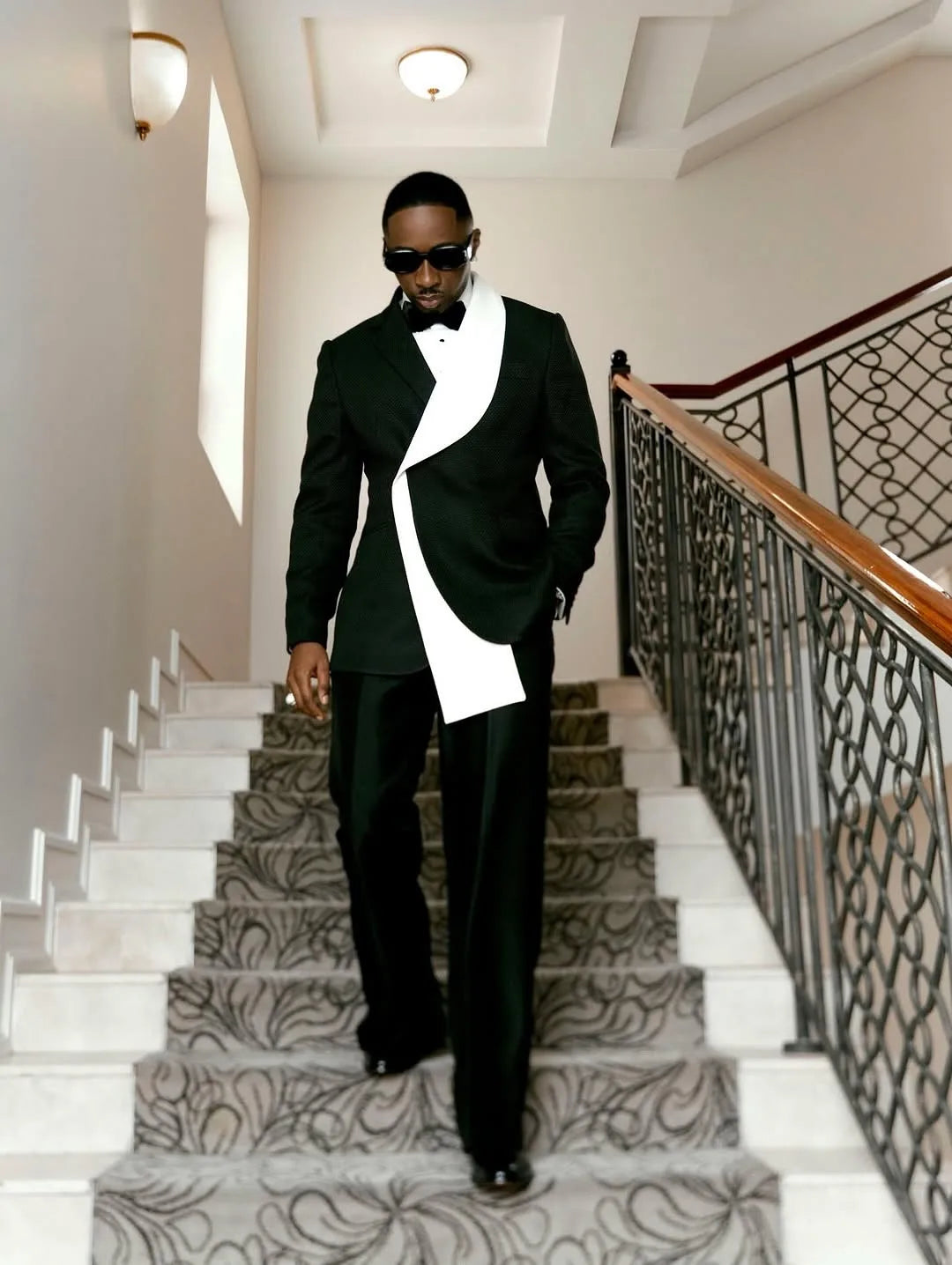 Modern Man Tuxedos Design 2 Pcs Jacket Pants Men Suit Handsome Shawl Lapel Single Breasted Evening Wedding Groom Customized