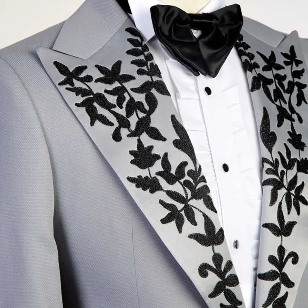 Customized Fashion Male Applique Jewelry Stones Suit Attire for Wedding Single Breasted Pants 2 Piece Groom Tuxedos Man Banquet