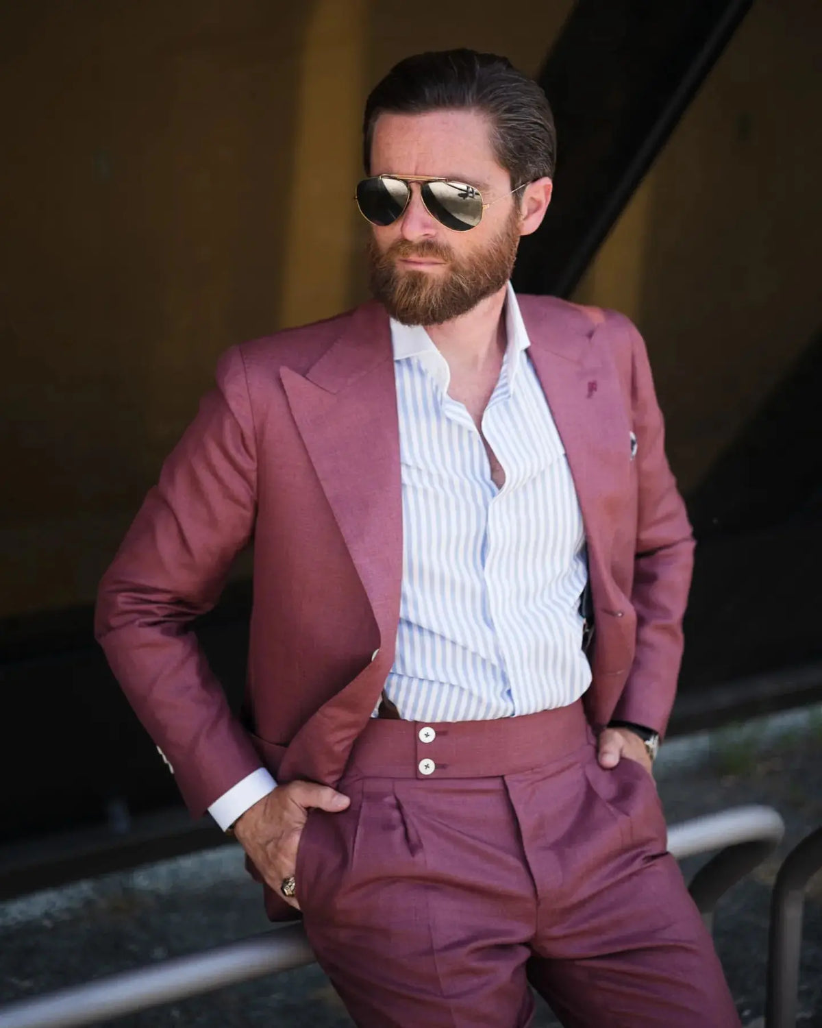 Traje de hombre color fucsia, a medida, con blazer rojo y pantalón, esmoquin ajustado, para padrinos de boda, con solapa de pico, 2 piezas (chaqueta, pantalón y corbata)