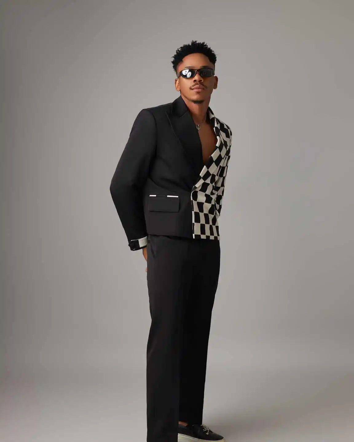 Printed Grid Mens Suit 2 Pieces Jacket Pants Peaked Lapel Fashion Party Jackets Special Occasions Customized Plus Size
