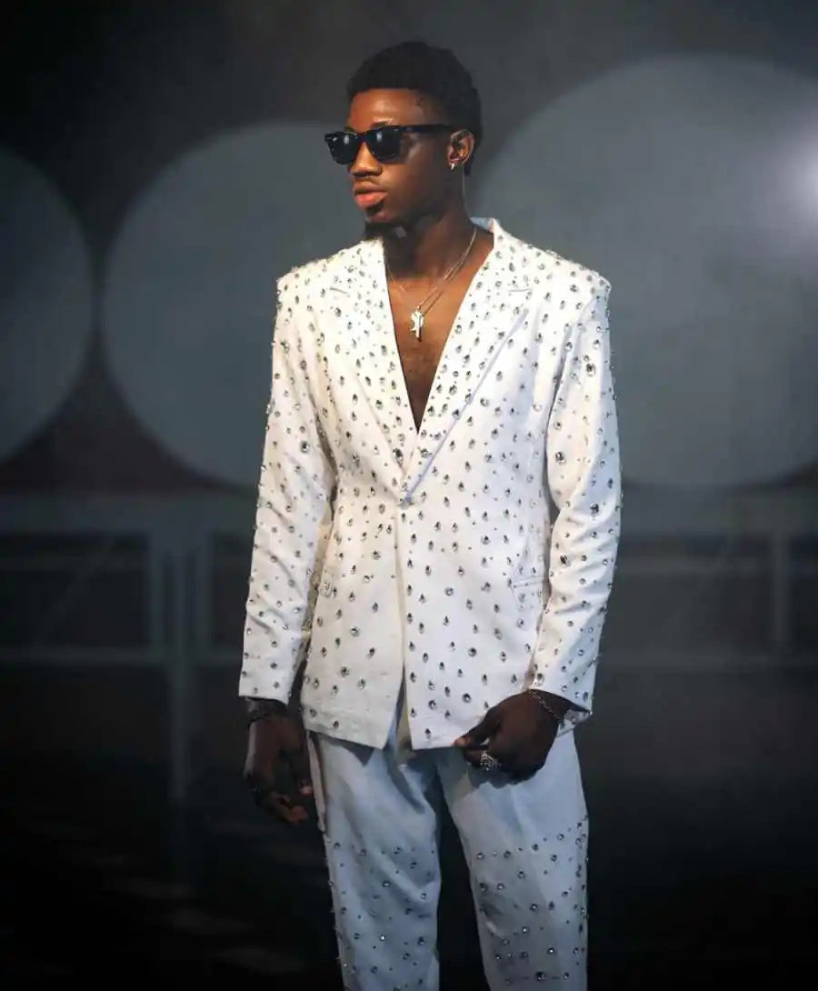 Designer Rhinestone Men Wedding Suits Notched Lapel Tuxedo Single Breasted Groom Wear 2 Pcs Jacket Pants Party Customized