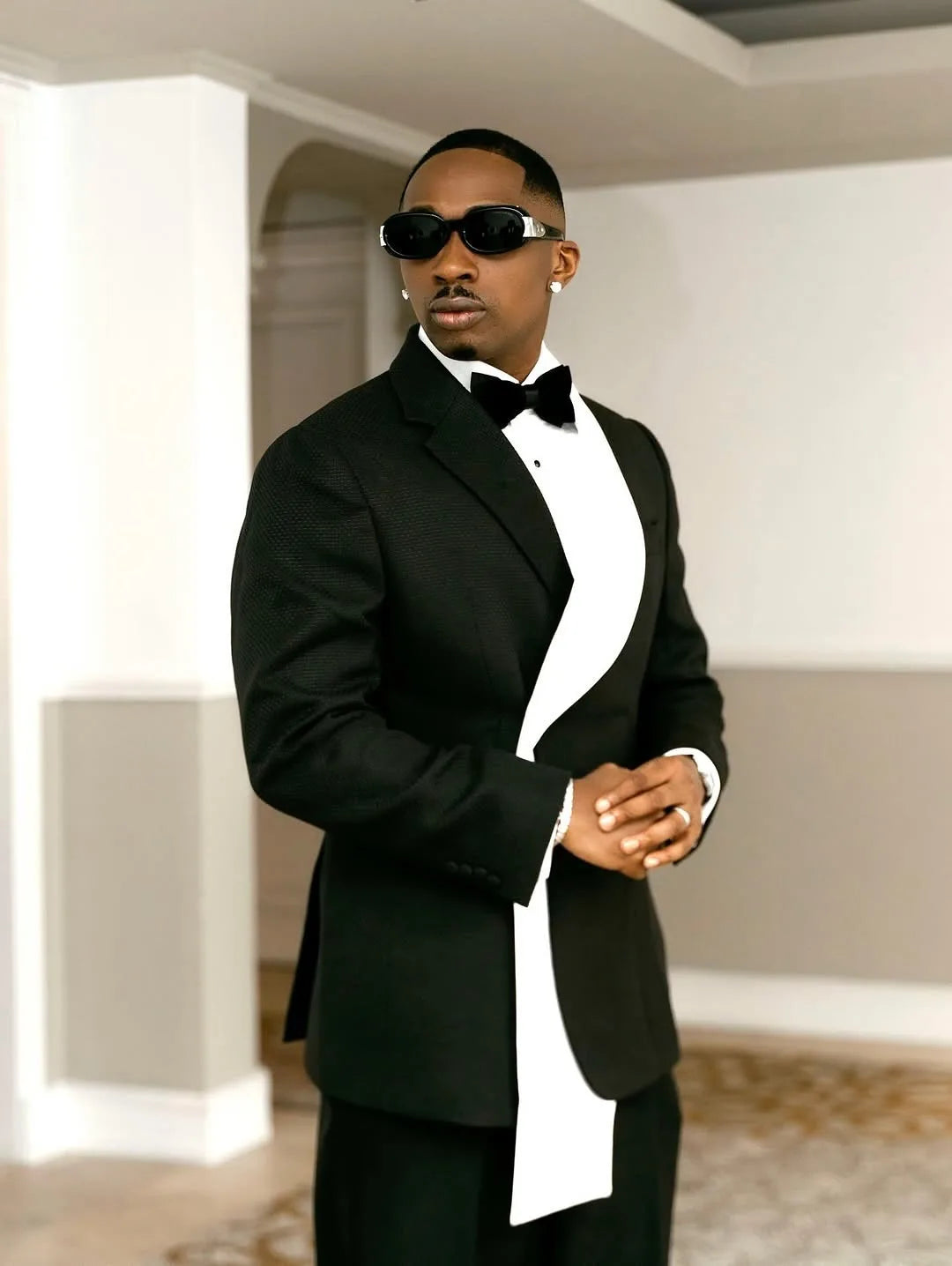 Modern Man Tuxedos Design 2 Pcs Jacket Pants Men Suit Handsome Shawl Lapel Single Breasted Evening Wedding Groom Customized