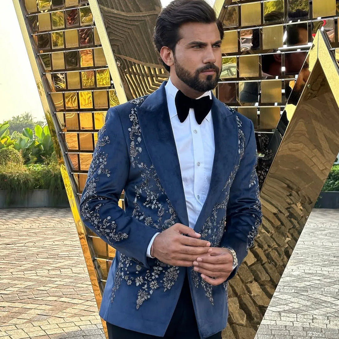 Customized Luxury Fashion Men Suit for Wedding 2 Pieces Sets Male Prom Blazer Sparkly Crystals Beaded