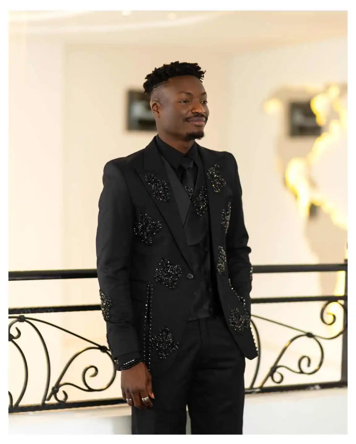 2-Pieces Fashion Men Suit Set Formal Single Breasted Peaked Lapel Male Suit Slim Daily Beaded Causal Office Wedding Tuxedo