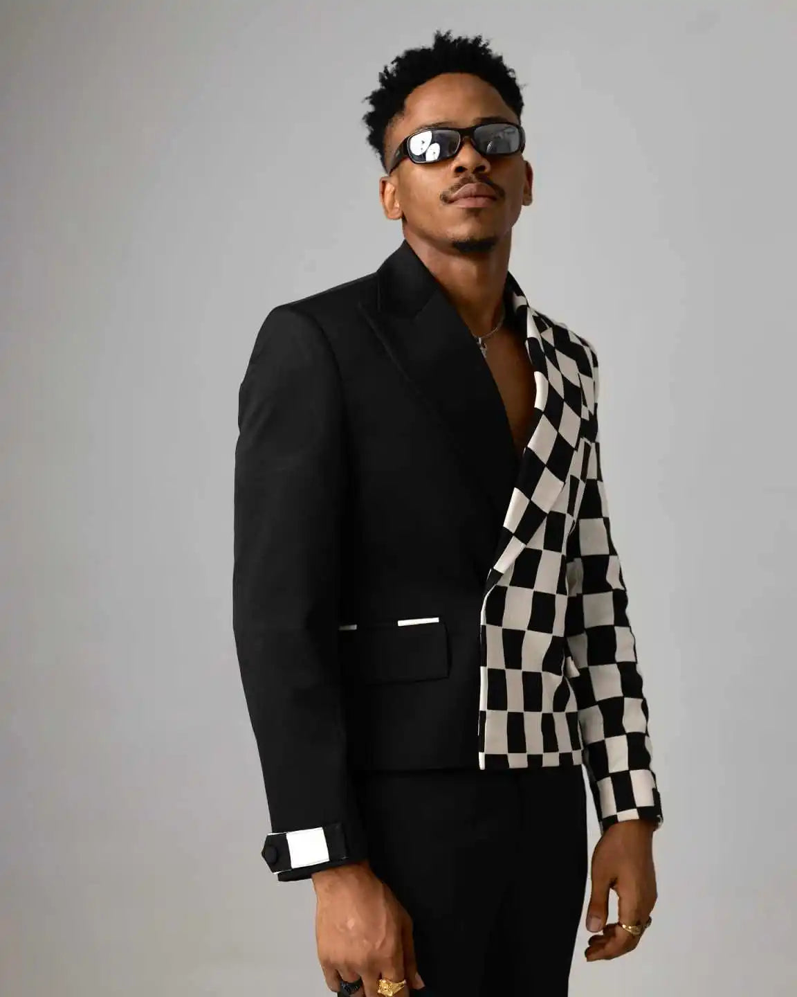 Printed Grid Mens Suit 2 Pieces Jacket Pants Peaked Lapel Fashion Party Jackets Special Occasions Customized Plus Size