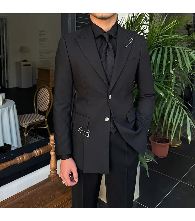 Blazer noir à simple boutonnage pour homme avec détails en épingle à nourrice