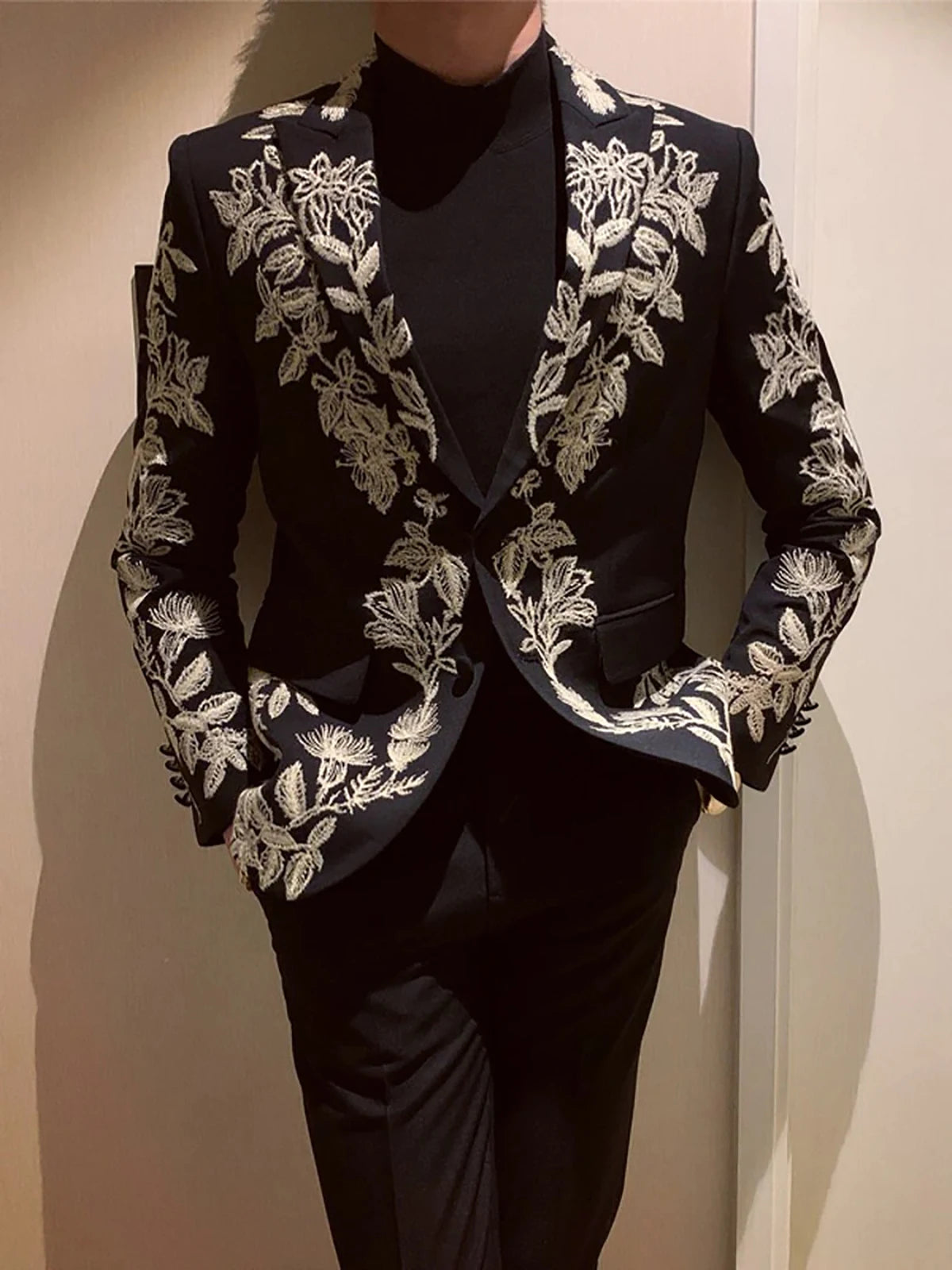 Embroidery Wedding Mens Suit New Arrivals Fashion Coat Pant Handsome Business Formal Groom Tuxedo Party Suits Size Customized