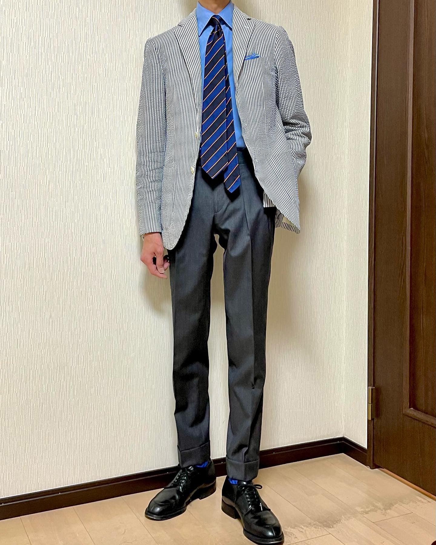 Traje de hombre de 2 piezas, blazer, pantalón, botonadura sencilla, solapa de pico, rayas, formal, de negocios, corte entallado, traje formal de boda para novio. 