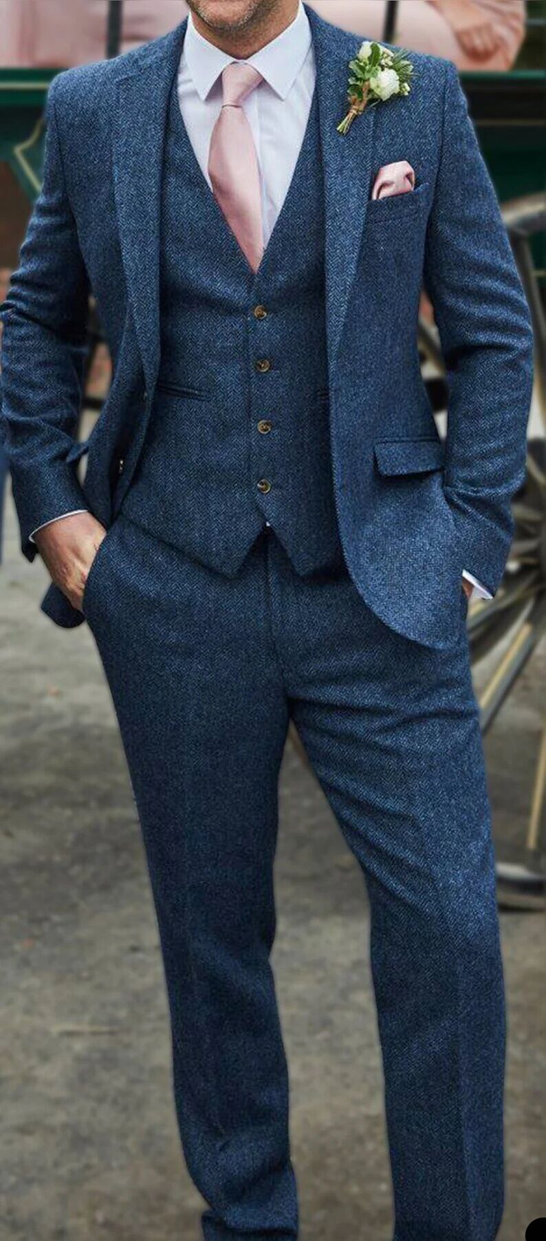 Trajes clásicos para hombre con chaqueta de tres piezas de botonadura sencilla, chaleco y pantalones, hechos a medida, para novios, bodas y ocasiones formales. 