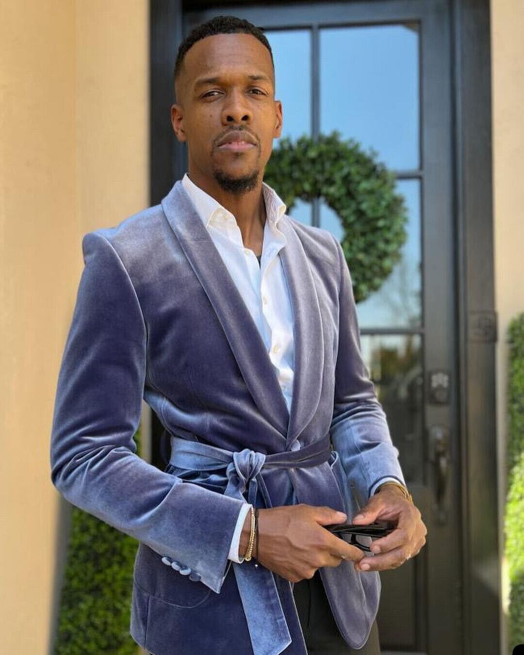 Trajes de terciopelo para hombre, traje de boda con solapa de pico y cinturón, chaqueta, esmoquin de novio, hecho a medida, para fiesta de boda, ropa de fiesta para novio 