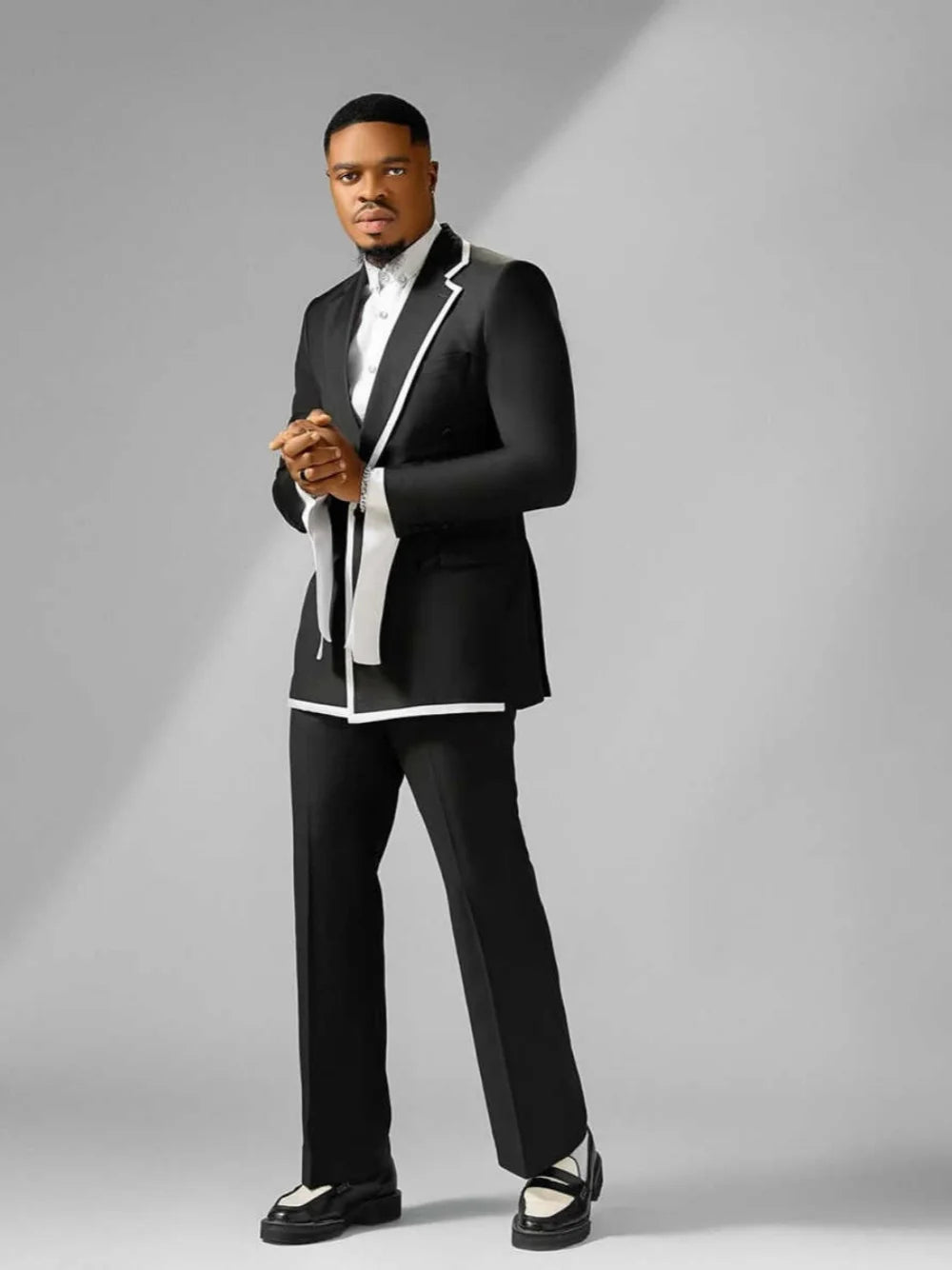 Plus Size Man Tuxedos 2 Pcs Jacket Pants Men Suit Stylish Notched Lapel Double Breasted Evening Wedding Groom Party Customized