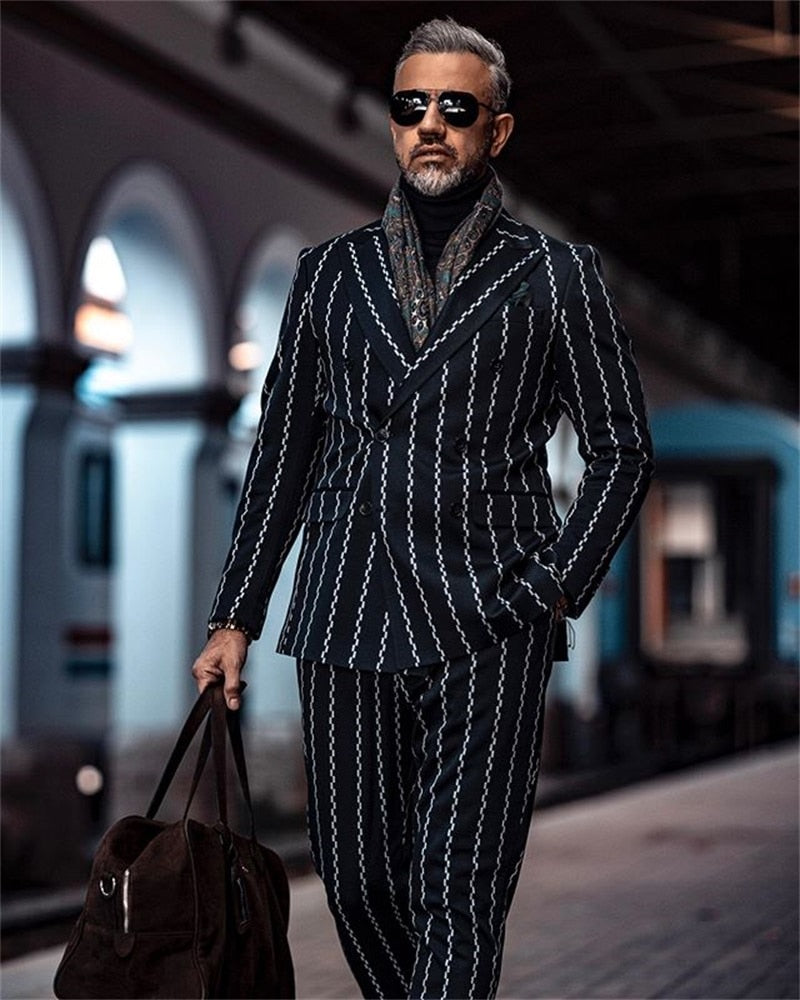 Trajes de boda negros a rayas para hombre, solapa de pico, 2 piezas, corte entallado, informales, los mejores esmóquines para hombre, trajes de fiesta de noche y graduación, hechos a medida 