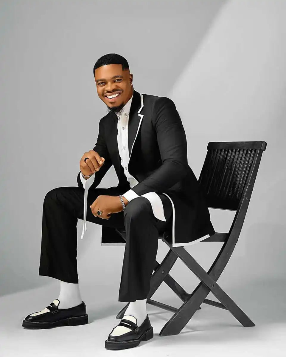 Plus Size Man Tuxedos 2 Pcs Jacket Pants Men Suit Stylish Notched Lapel Double Breasted Evening Wedding Groom Party Customized