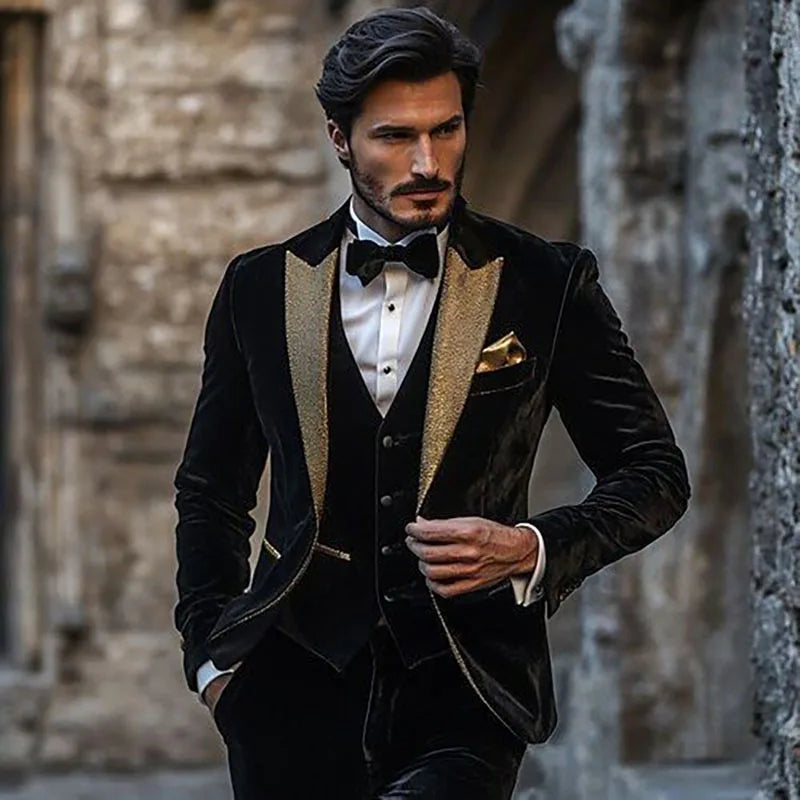 Elegante traje de terciopelo negro para hombre, blazer de lujo, botonadura sencilla, solapa de pico, corte entallado, chaqueta, chaleco, pantalones, conjuntos completos para baile de graduación.