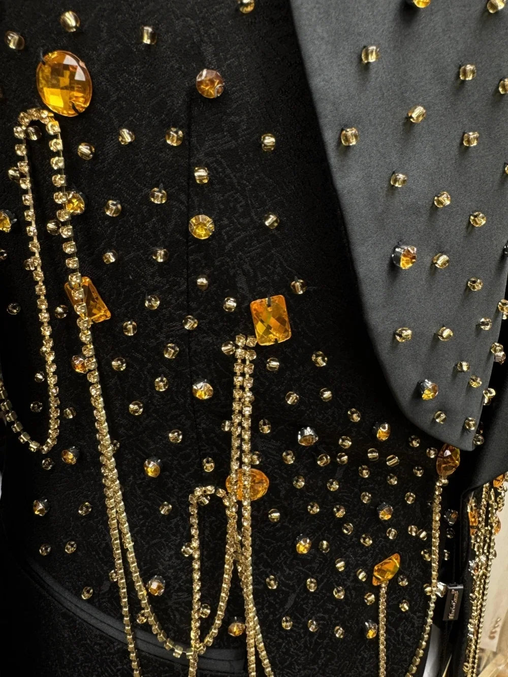 Fashion Men Suits Rhinestone Tailor-Made 2 Pieces Jacquard Shawl Lapel Jacket Tassel Blazer One Button Customized Coat Pants