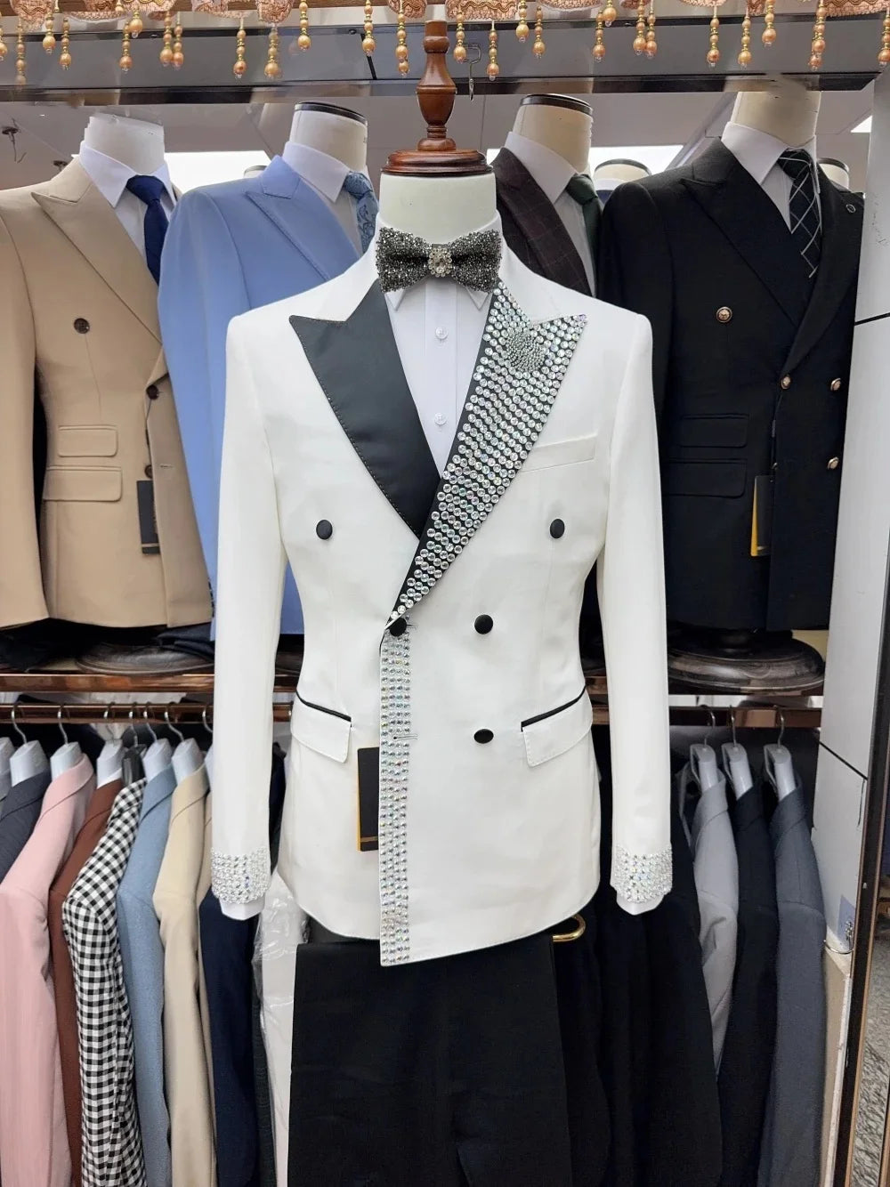 Luxurious Men's Suit Peaked Lapel Blazer 2 Pieces Set Rhinestone Beaded Coat Prom Formal Occasion Customized Jacket Black Pants