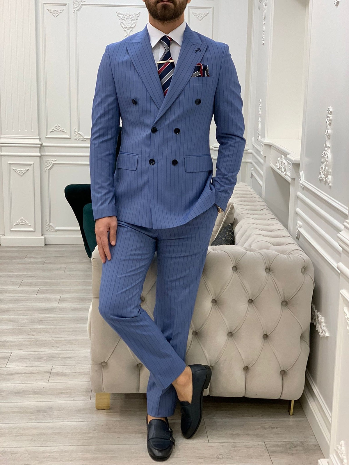 Modern Men's Suit 2 Pieces Blazer Pants Double Breasted Peaked Lapel Business Pinstripes Wedding Groom Tailored Costume Homme