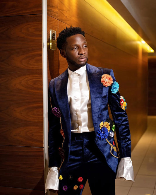 Stylish Men Suits Flowers Tailor-Made 2 Pieces Peaked Lapel Jacket Blazer Tassel Velvet Evening Party Customized Coat Pants