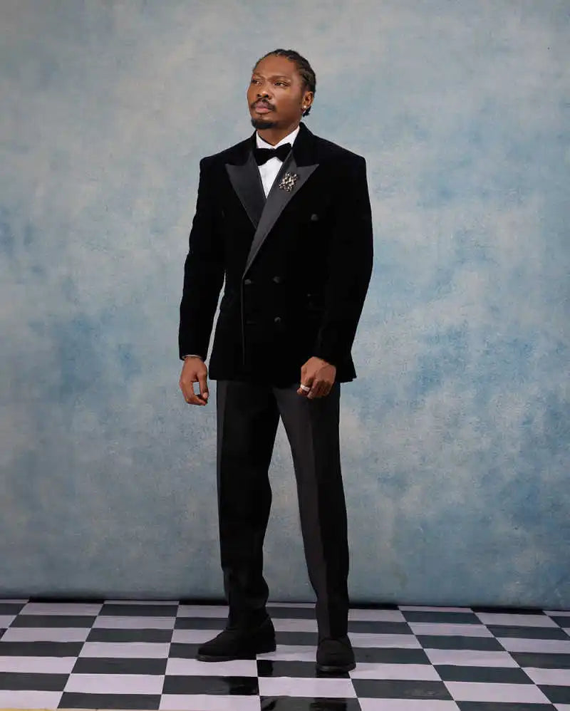Classic Wedding Tuxedos 2 Pcs Jacket Pants Velvet Men Suit Casual Peaked Lapel Double Breasted Evening Groom Party Customized