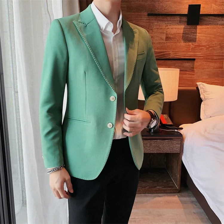 Chaqueta informal verde de dos botones con solapa y corte entallado para hombre