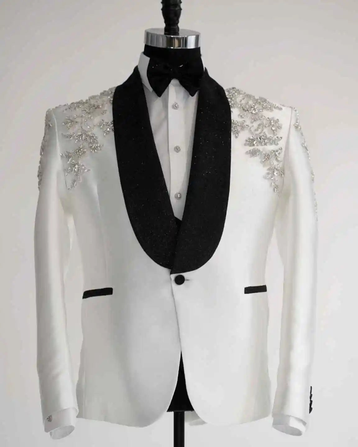 Elegant Wedding Tuxedos Beaded Crystal Shawl Lapel Men Suit Sparkly 1 Pcs Jacket Formal  Evening Business Blazer Customized