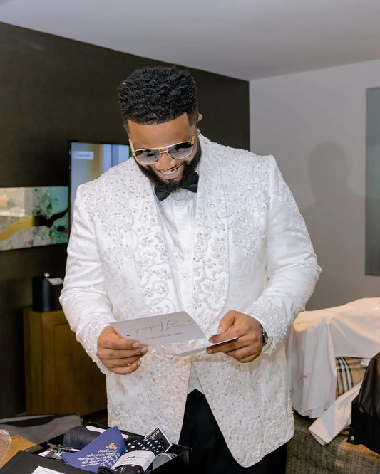 Luxury Men Suits Tailor-Made 2 Pieces Appliques Shawl Lapel Jacket Jacquard Rhinestone Blazer One Button Customized Coat Pants