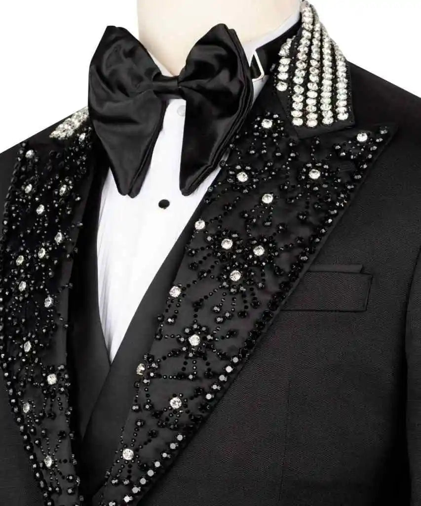 Modrn Wedding Tuxedos 2 PCS Jacket Pants Beaded Men Suit Fashion Crystal Peaked Lapel Single Breasted  Groom Coat Customized