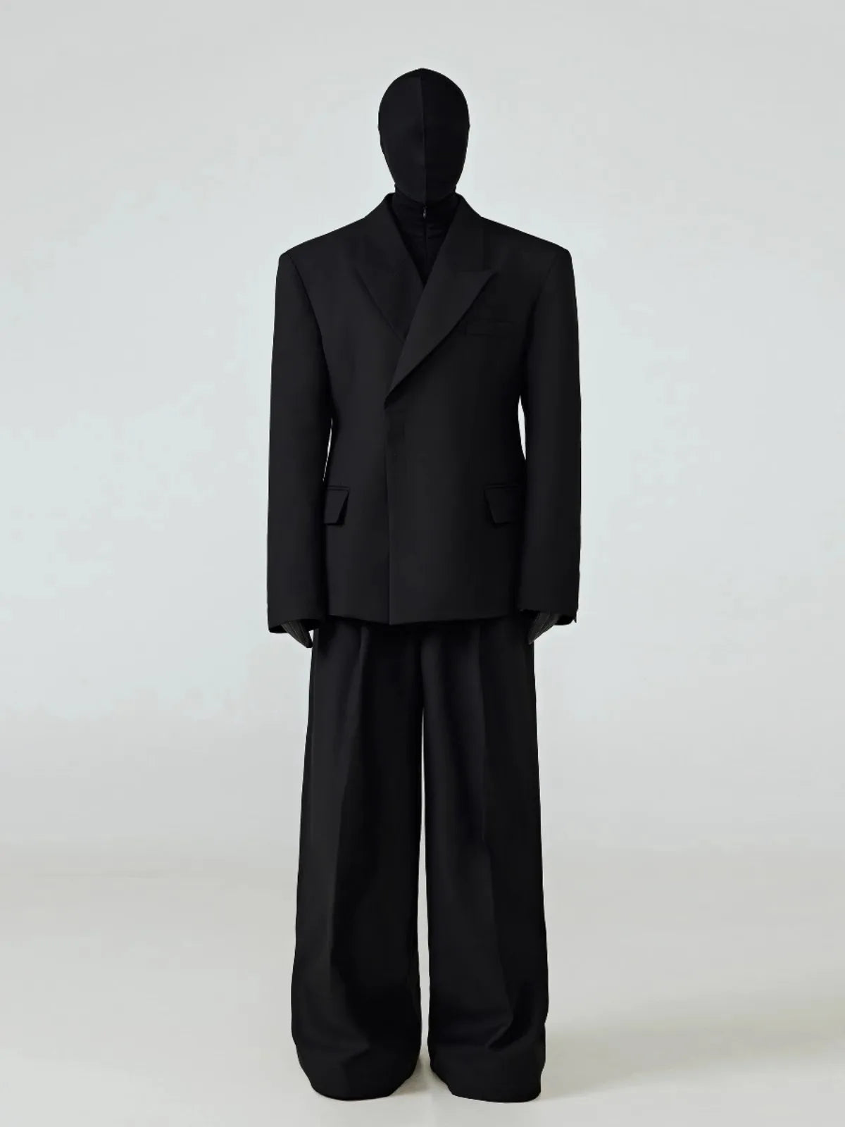 Black Fitted Blazers for Men Peaked Lapel Shoulder Pads Single Button