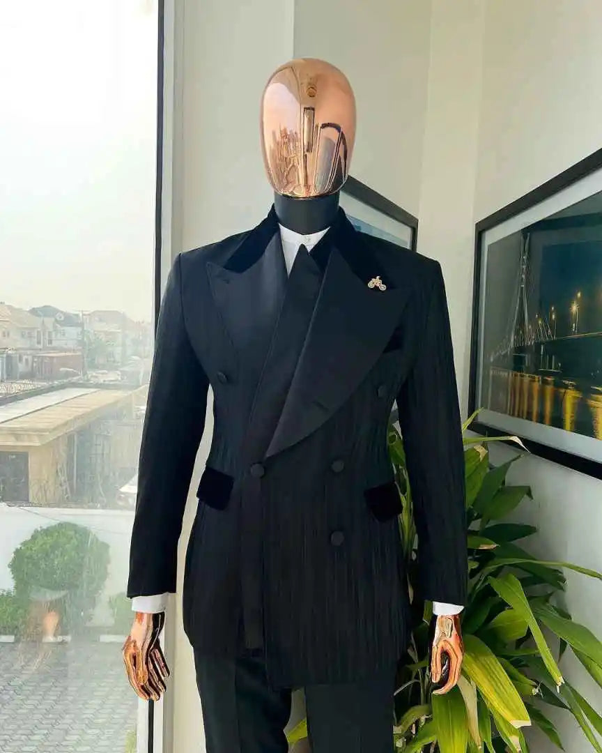 Designer 2 Pcs Wedding Suits for Groom Peaked Lapel Tuxedos Double Breasted Jacket with Pants Party Prom Customized