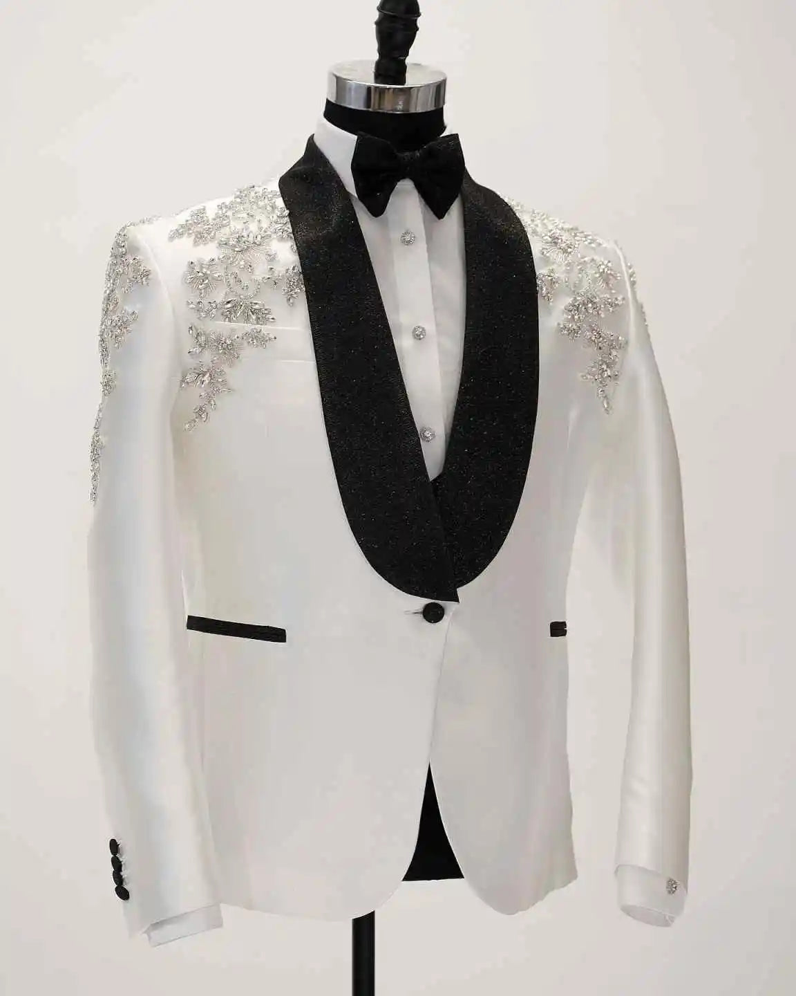 Elegant Wedding Tuxedos Beaded Crystal Shawl Lapel Men Suit Sparkly 1 Pcs Jacket Formal  Evening Business Blazer Customized