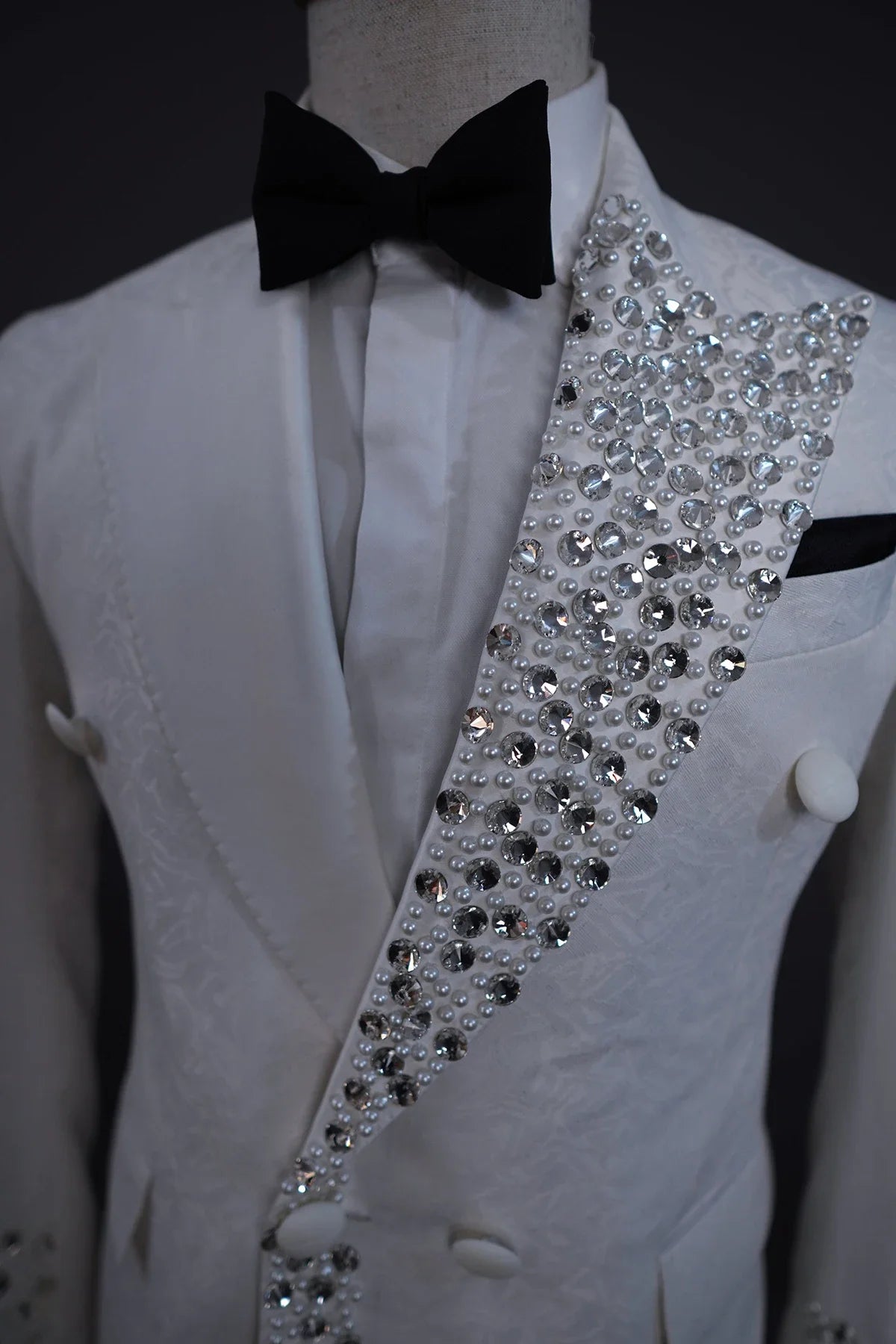 Costume smoking élégant en cristal blanc pour homme – Blazer croisé moderne à revers pointus – Coupe sur mesure pour mariages et événements formels