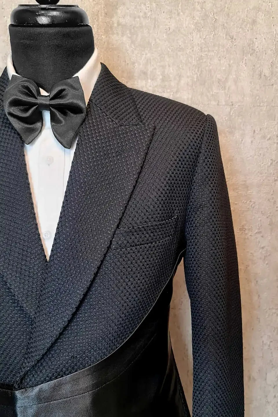Unique Wedding Tuxedo for Slim Fit Men Suits 2 Pcs Peaked Lapel with Buckle Party Groom Business Blazer Custom Jacket Pants