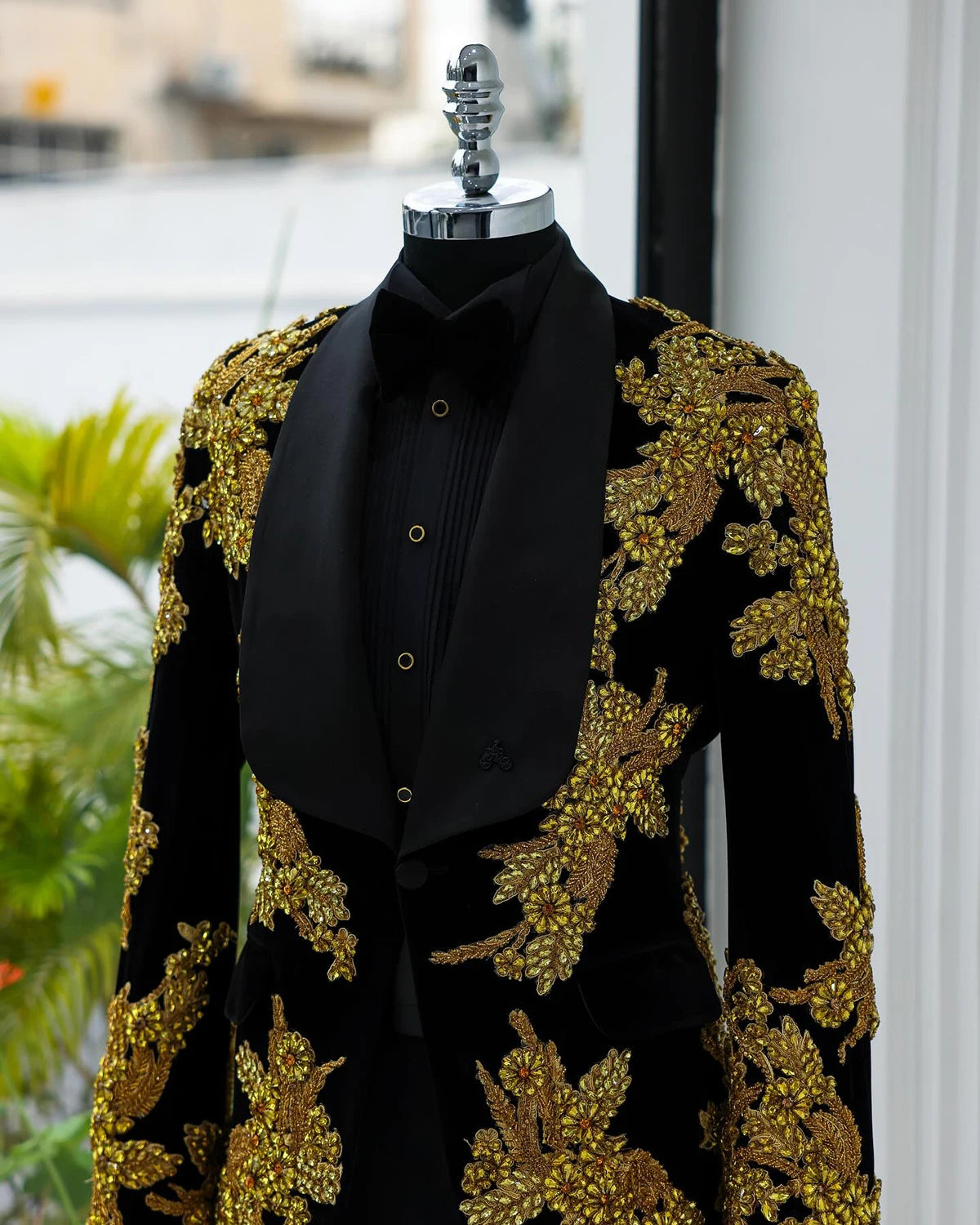 Luxury Men Suits Shawl Lapel Rhinestone Beaded Blazer 2 Pieces Set Celebrity Tuxedo Groom Coat Customized Jacket Black Pants
