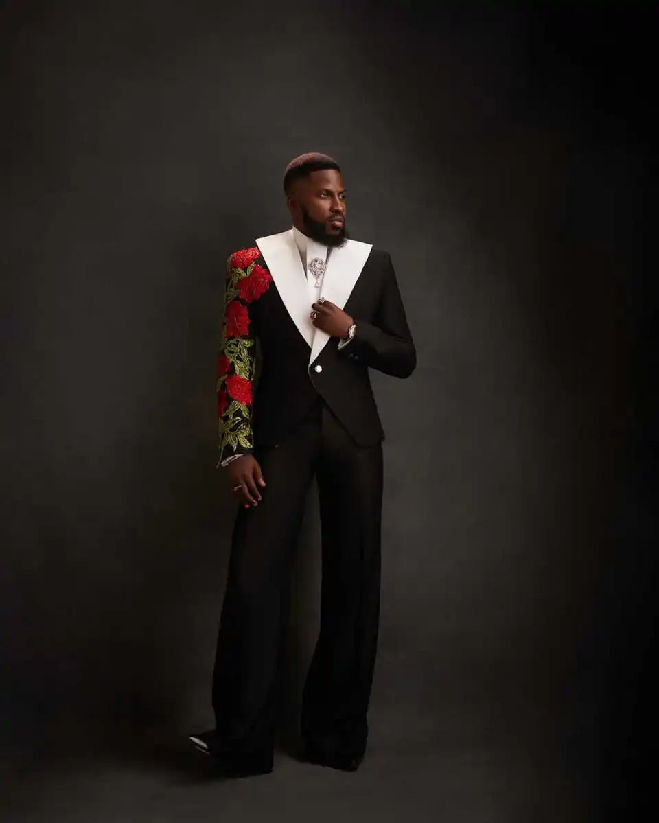 Appliques Gentle Men Suits for Wedding Peaked Lapel Single Breasted Tuxedos Groom Party 2 Pcs Blazer Pants Customized Suit
