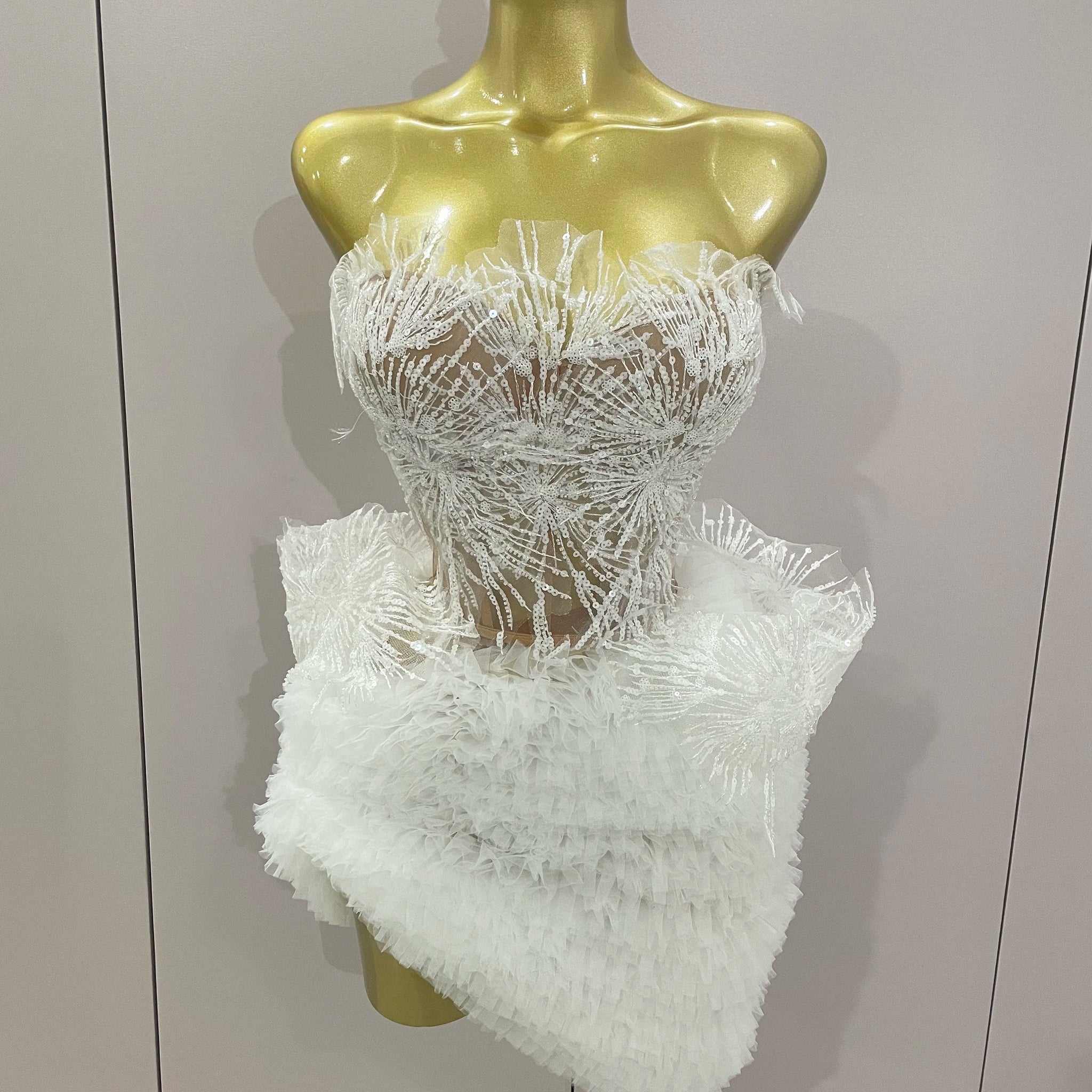 Stock Sexy White Lace Strapless Tops Ruffles Mini Skirt 2 PCS Set Women Evening Party Nightclub Singer Stage Performance Costume