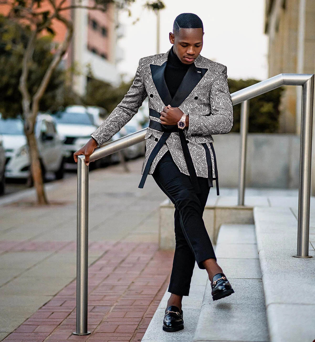 Gold Jacquard Men's Blazer and Pants Set, Double-Breasted Peaked Lapel Suit with Belt, Custom Plus Size