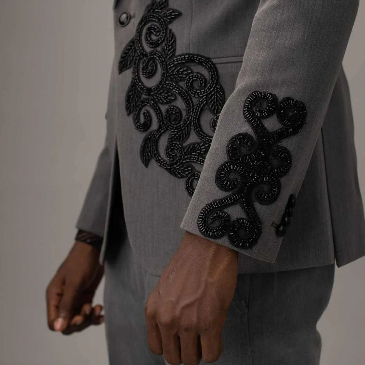 Customized Luxury Men Suits Sparkly Jewelry Ornament 2 Pieces Set Tuxedo Groom Party Male Prom Blazers Slim Party