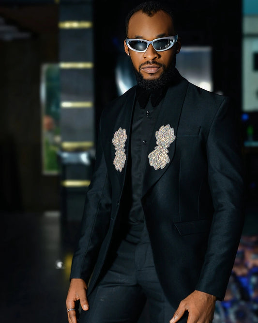 Elegant Men Suits Shawl Lapel Tailor-Made 2 Pieces Set Jacket Blazer One Button Groom Customized Coat Black Pants