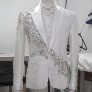 Customized Groom Suits Men's Suits Tailored Appliques Crystals 1-Piece Blazer Peaked Lapel Formal Occasions Party Prom Suits