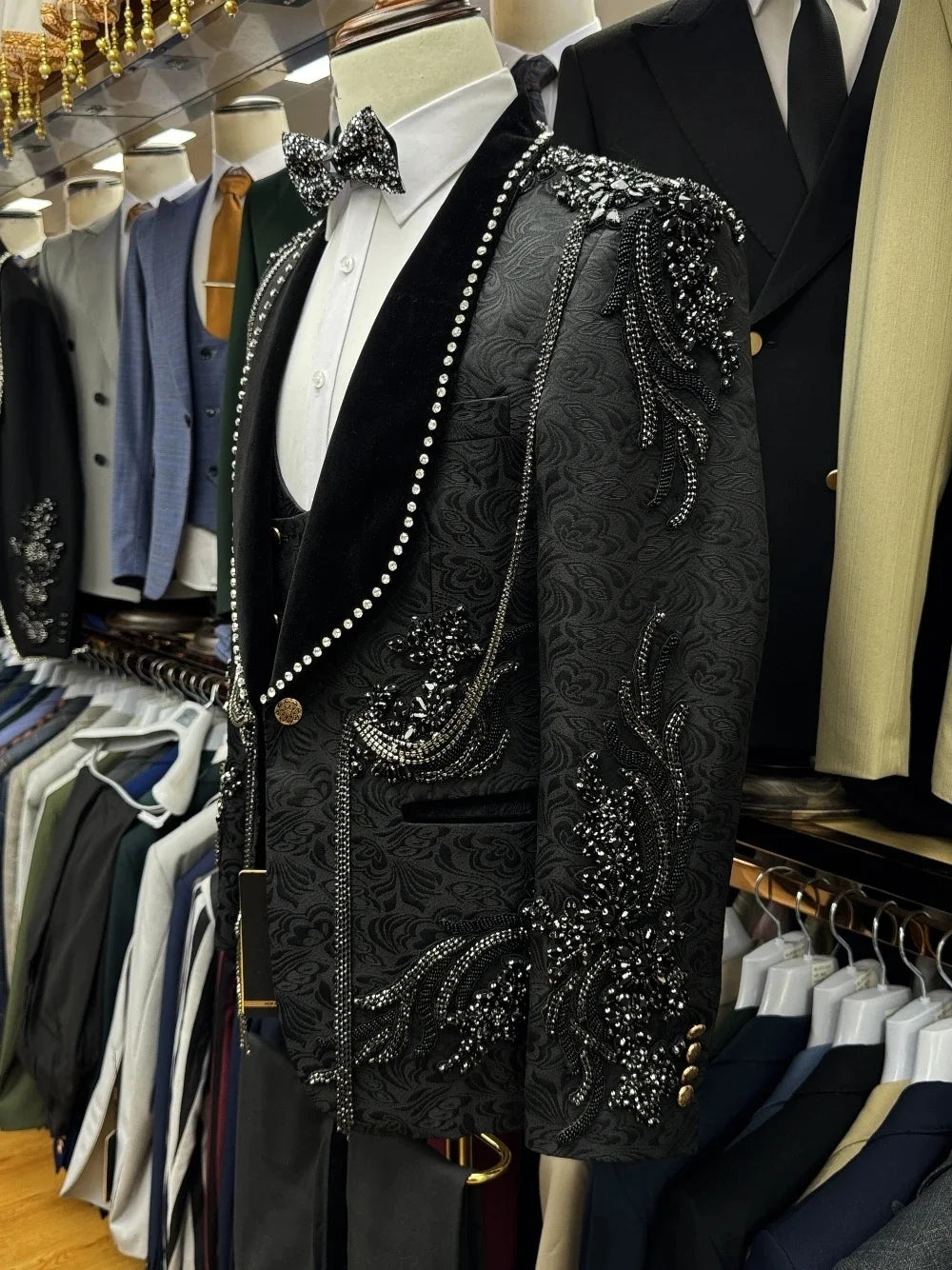 Luxury Men Suits Tailor-Made 3 Pieces Appliques Shawl Lapel Jacket Rhinestone Tassel Jacquard Groom Customized Coat Vest Pants
