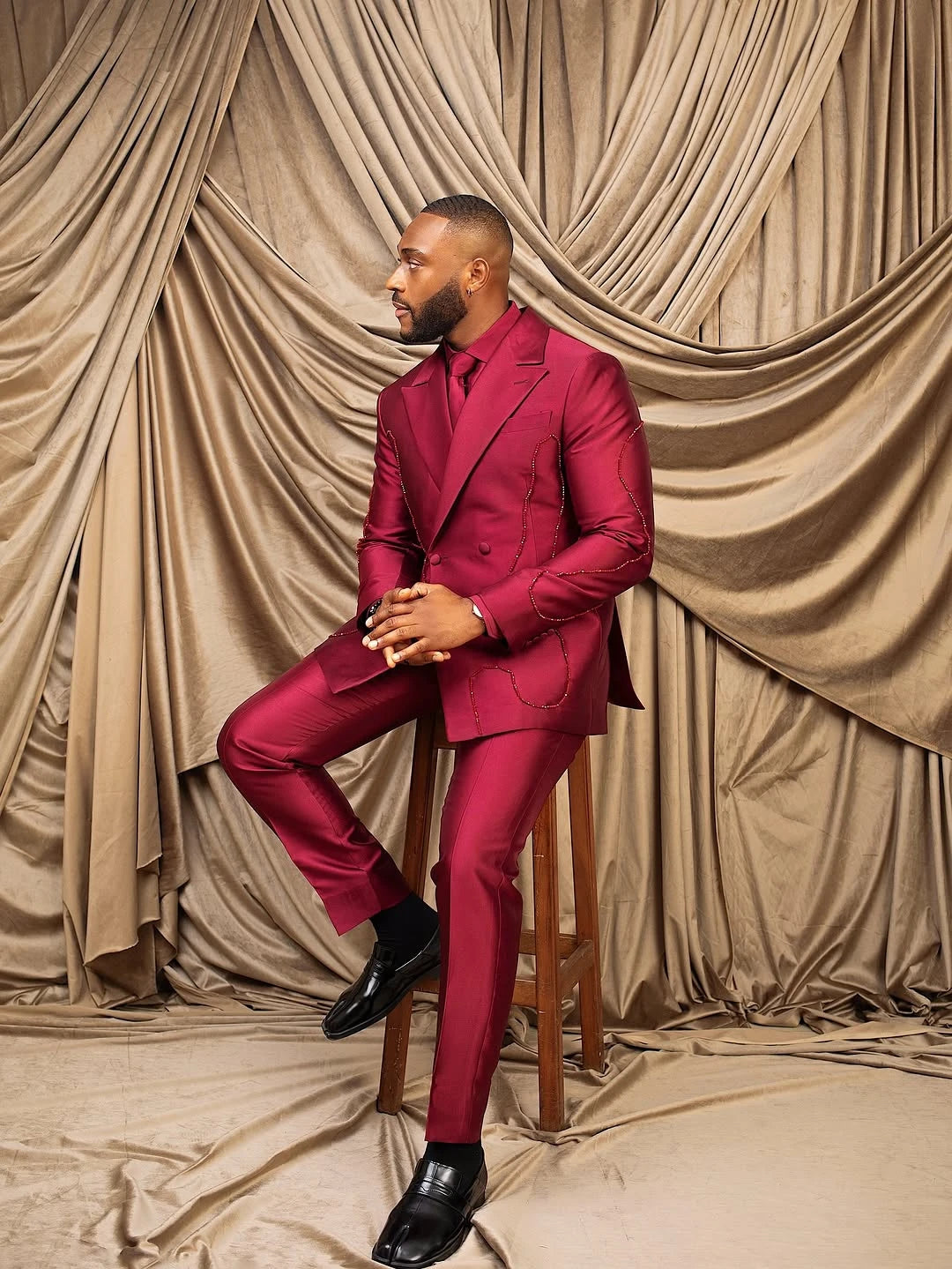Stylish Men Suits Peaked Lapel Beading Blazer Tailor-Made 2 Pieces Set Jacket Double Breasted Groom Customized Coat Pants