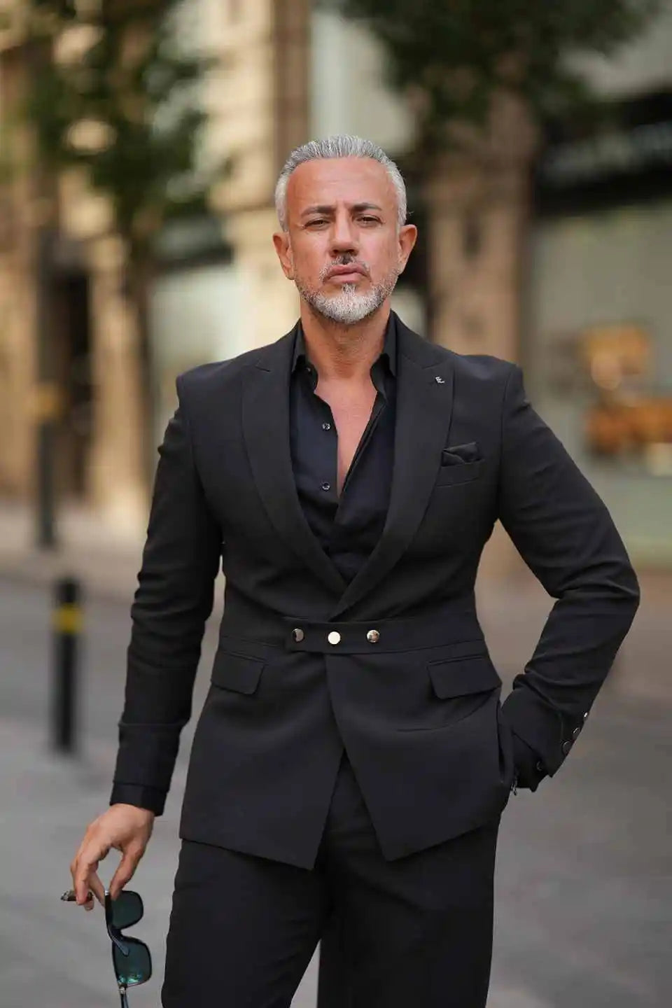 Classic Fit Man Tuxedos Peaked Lapel Long Sleeve Wedding Suit Formal 2 Pcs Jacket Pants Evening Groom Party Outfits Customized
