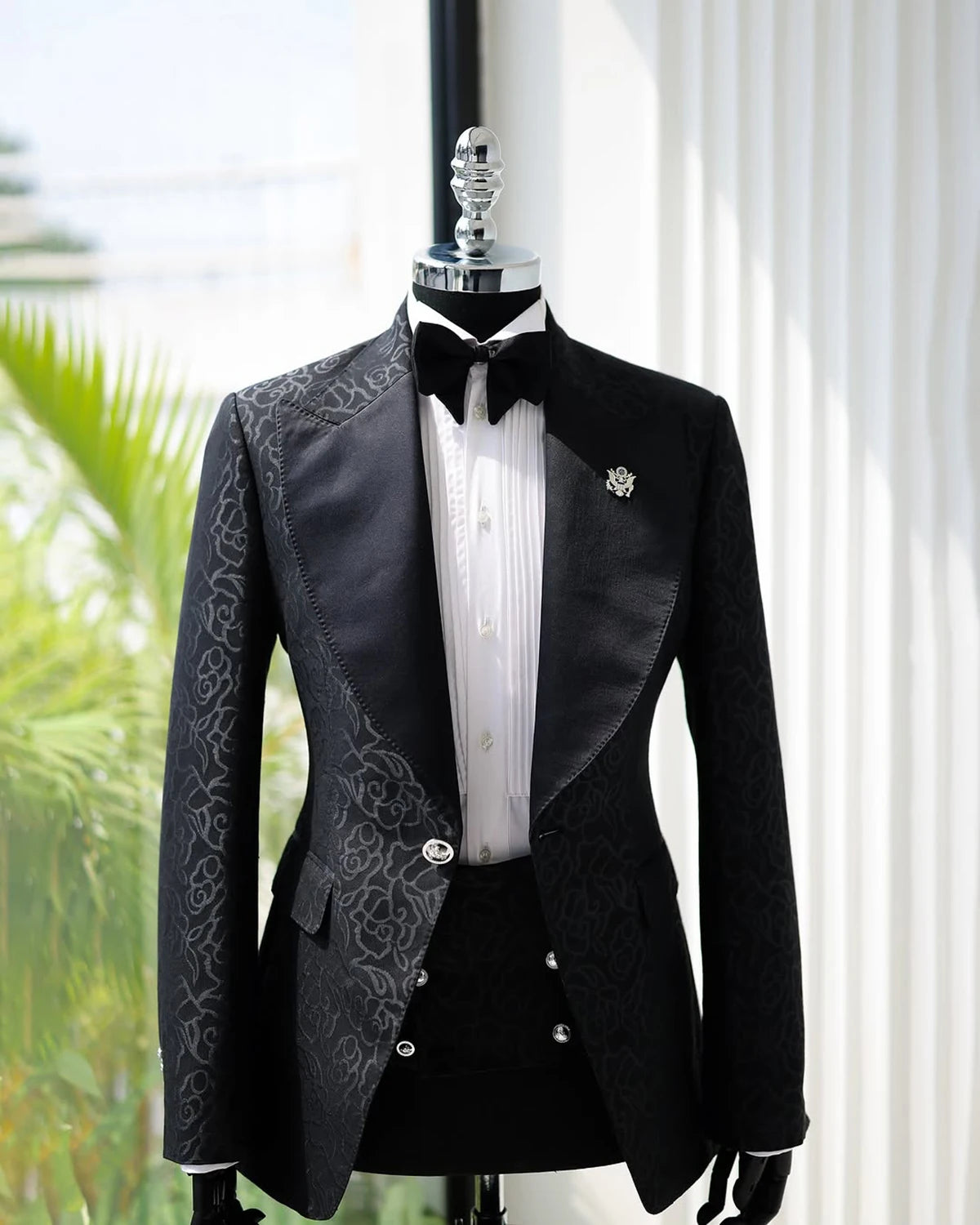 Handsome Men Suits Tailor-Made 2 Pieces Peaked Lapel Jacket Jacquard Blazer One Button Groom Customized Coat Pants