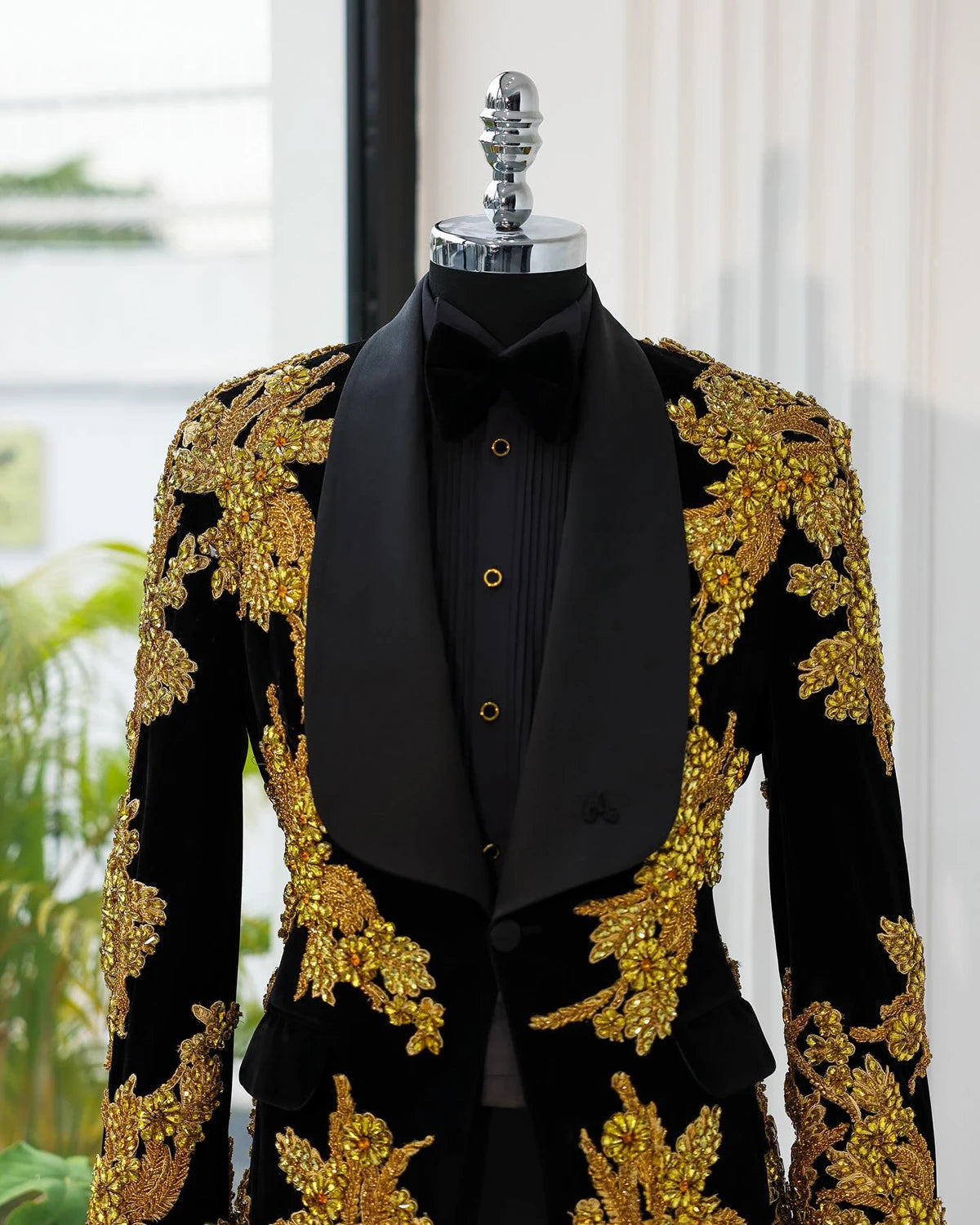 Luxury Men Suits Shawl Lapel Rhinestone Beaded Blazer 2 Pieces Set Celebrity Tuxedo Groom Coat Customized Jacket Black Pants