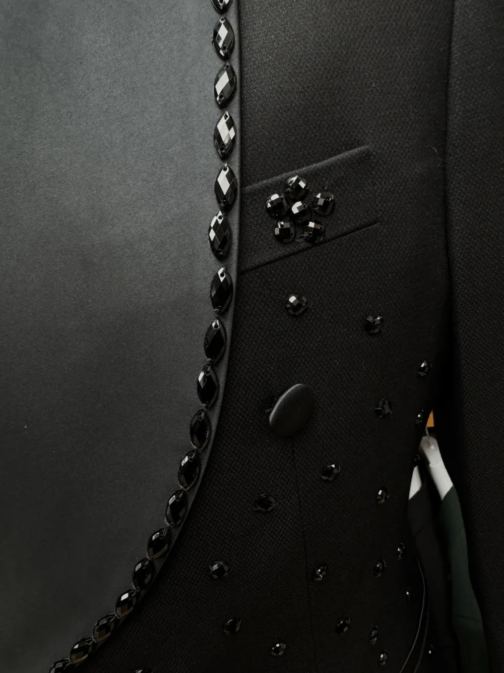 Men's Suit Beaded Shawl Lapel Blazer Simple 2 Pieces Set Coat Rhinestone One Button Prom Formal Occasion Customized Jacket Pants
