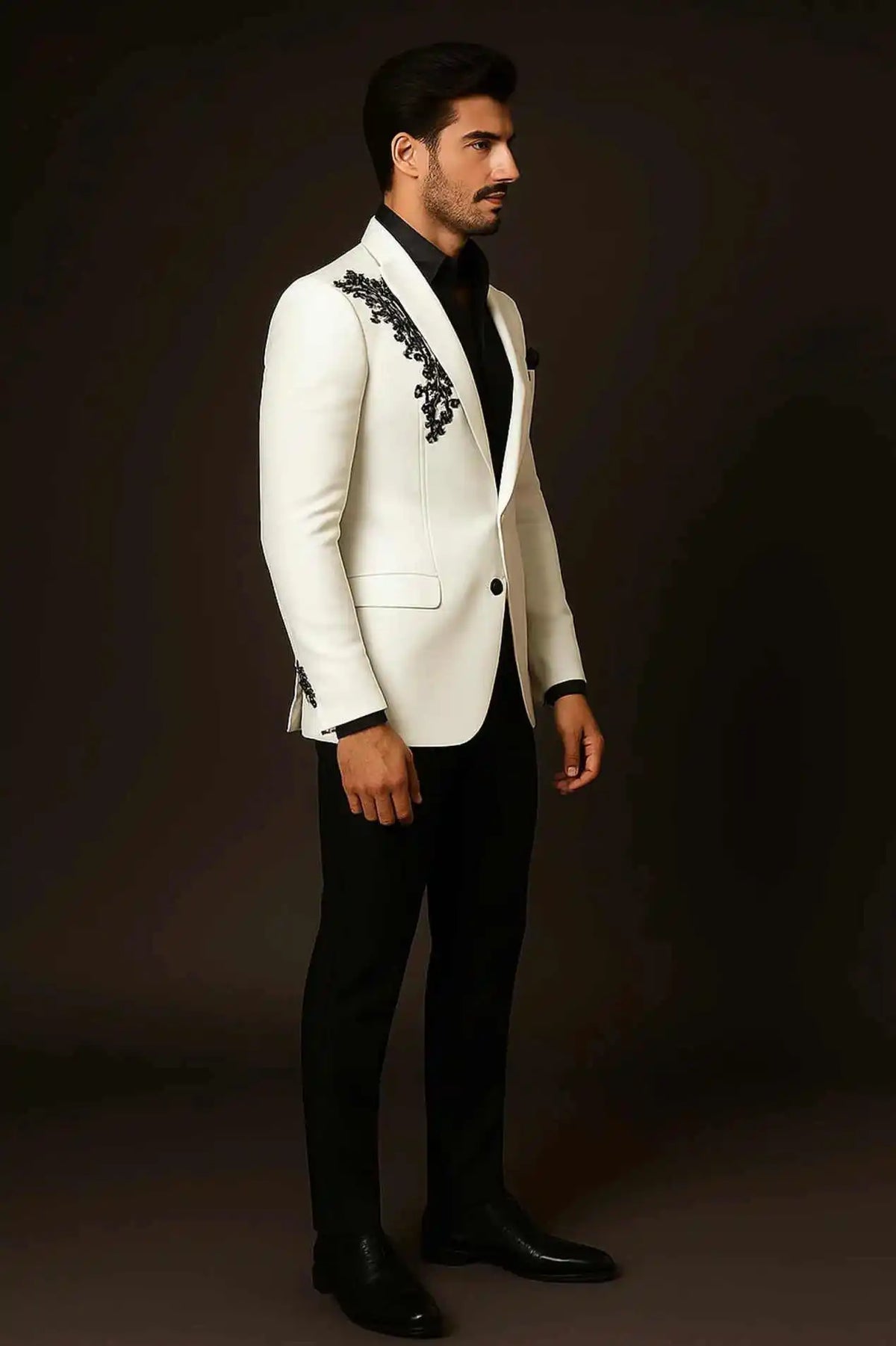 Elegant Man Tuxedos 2 Pcs Jacket Pants Wedding Suit Simple Beaded Single Breasted  Evening Groom Party Outfits Customized