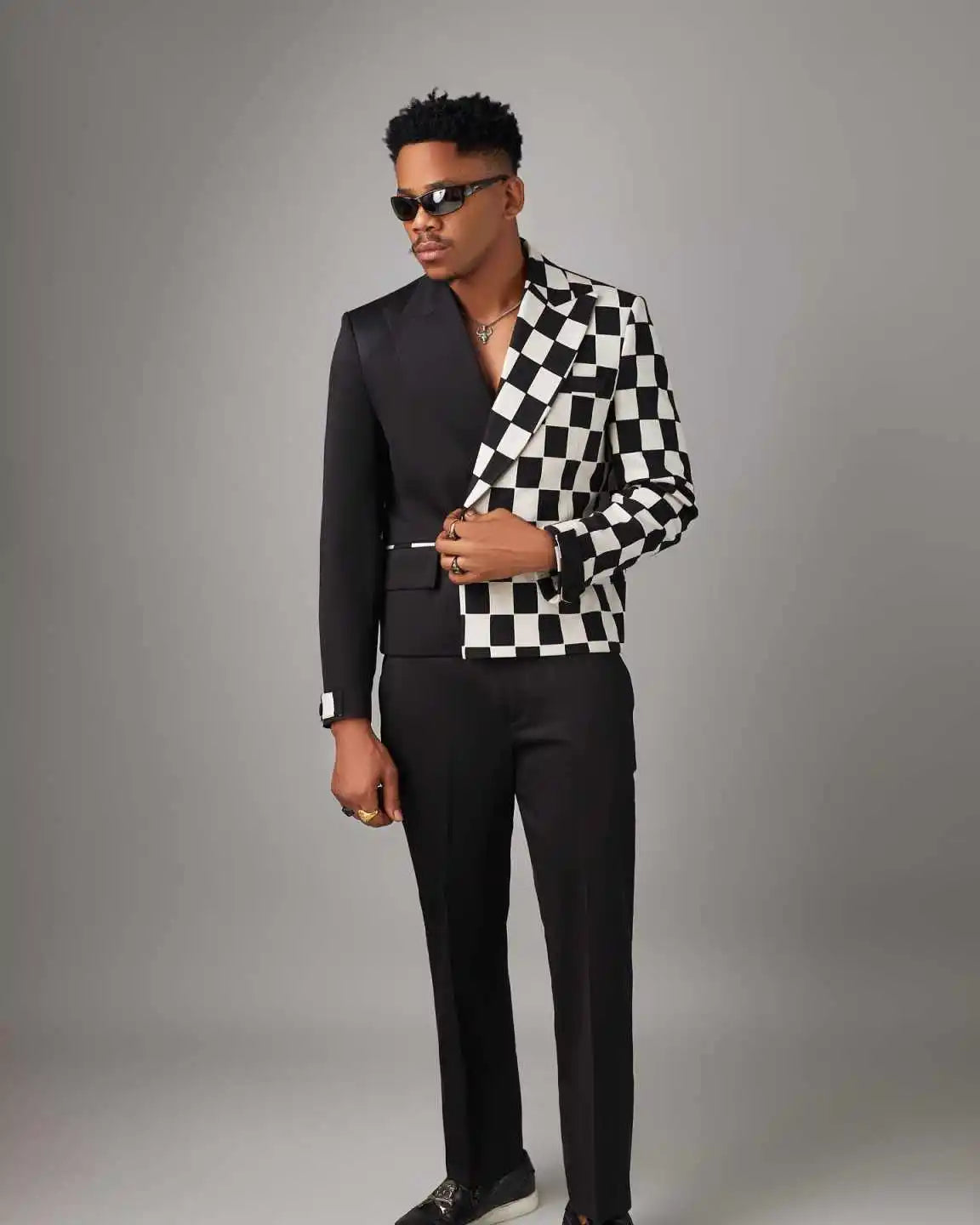 Printed Grid Mens Suit 2 Pieces Jacket Pants Peaked Lapel Fashion Party Jackets Special Occasions Customized Plus Size
