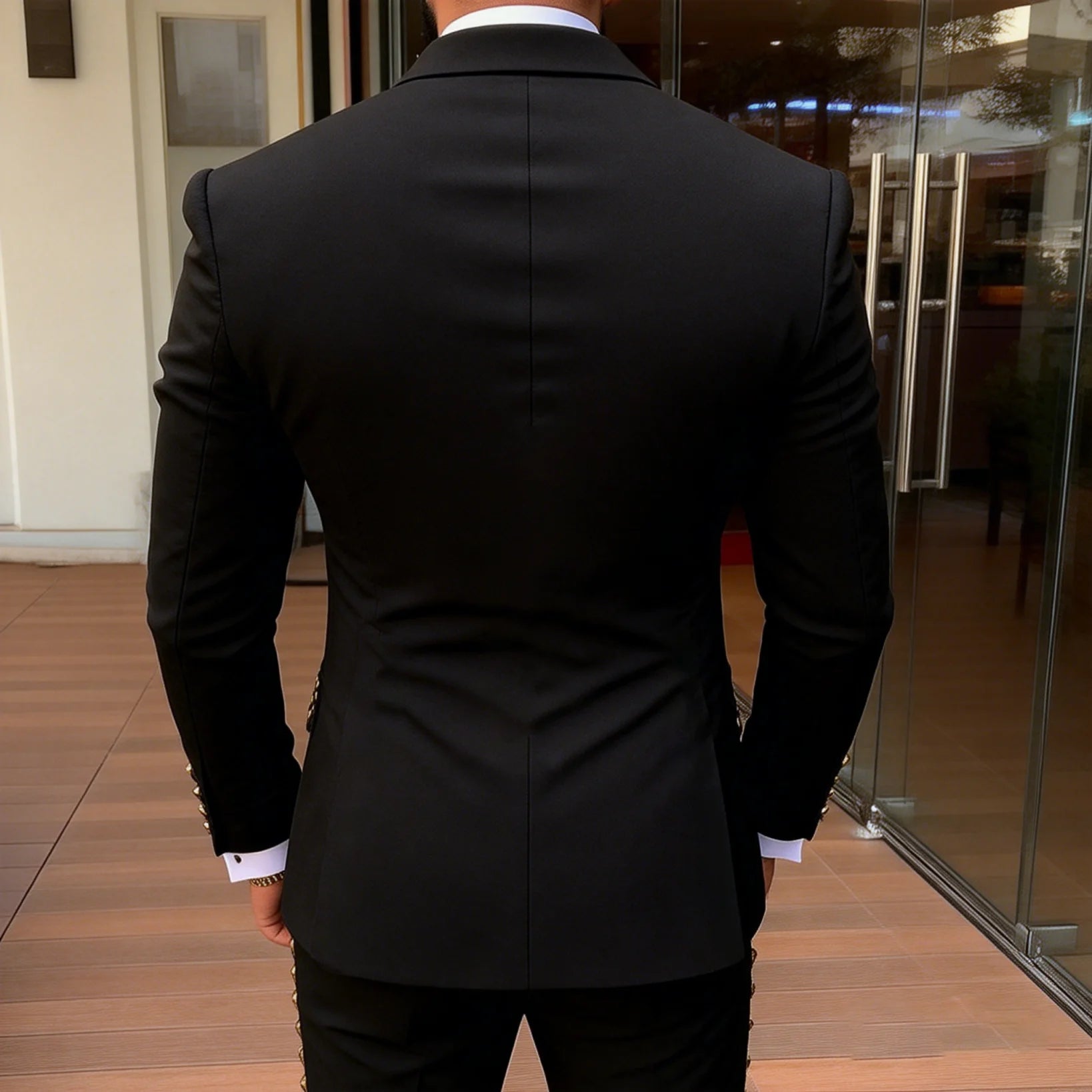 Modern Man Tuxedos Beaded Peaked Lapel Wedding Suit Formal 2 Pcs Jacket Pants One Button Evening Groom Party Outfits Customized